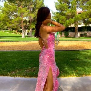 Pink Lucy in the sky brand nem Prom dress 💘✨